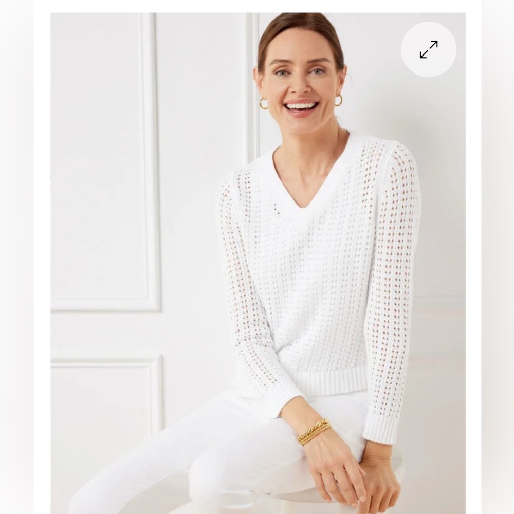 Talbots Women’s Open Stitch White V-Neck Pullover Sweater. Size MP EUC